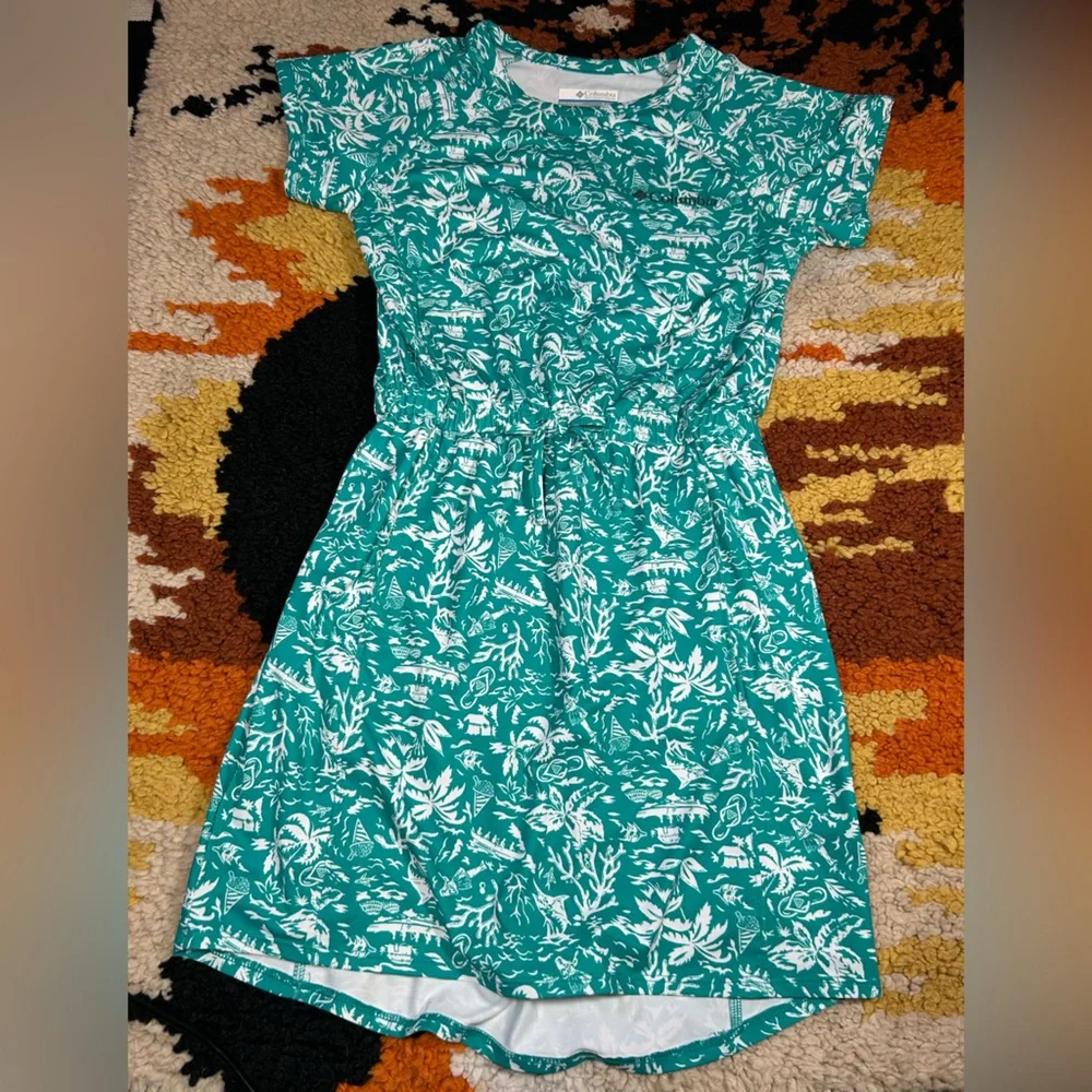 COLUMBIA, Girl’s Omni-Freeze, quick dry swim coverup!!